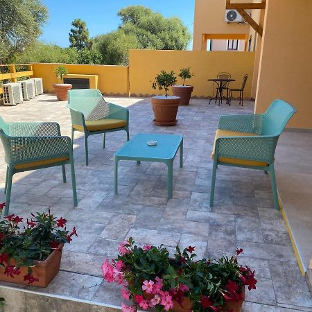 B&B Pettirosso San Teodoro  Exterior photo
