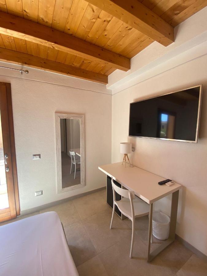 B&B Pettirosso San Teodoro  Exterior photo