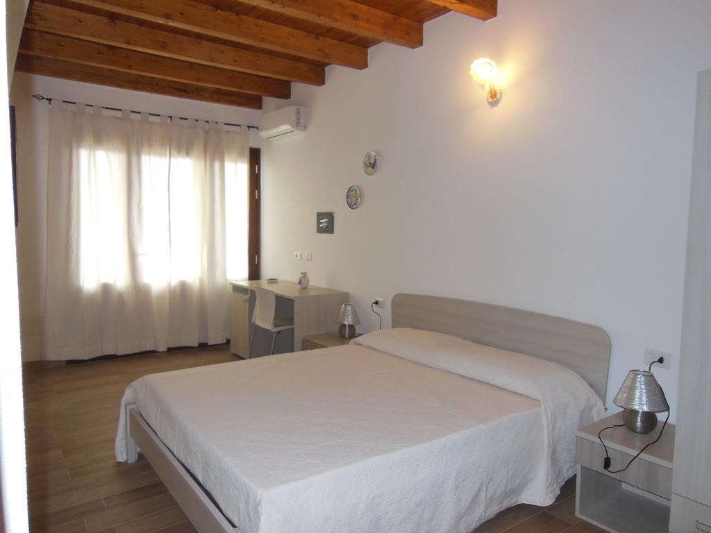 B&B Pettirosso San Teodoro  Room photo