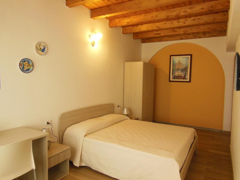 B&B Pettirosso San Teodoro  Room photo