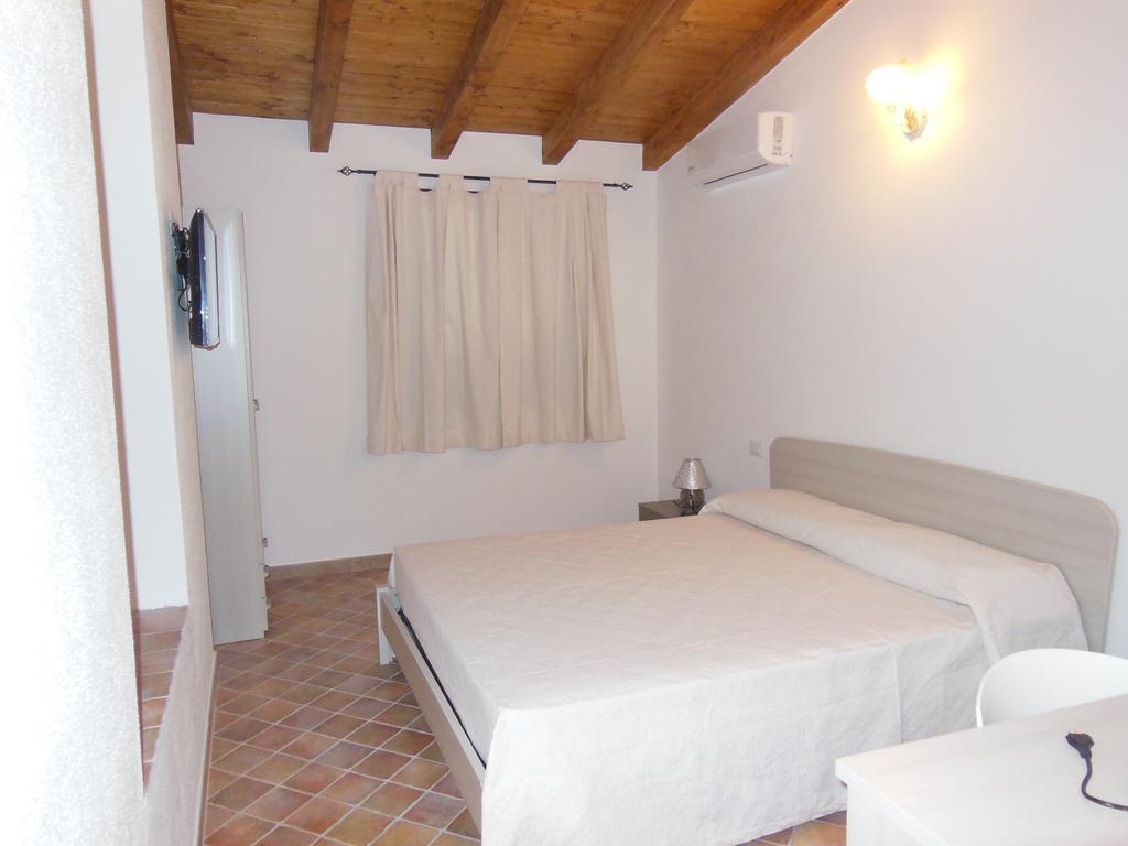 B&B Pettirosso San Teodoro  Room photo