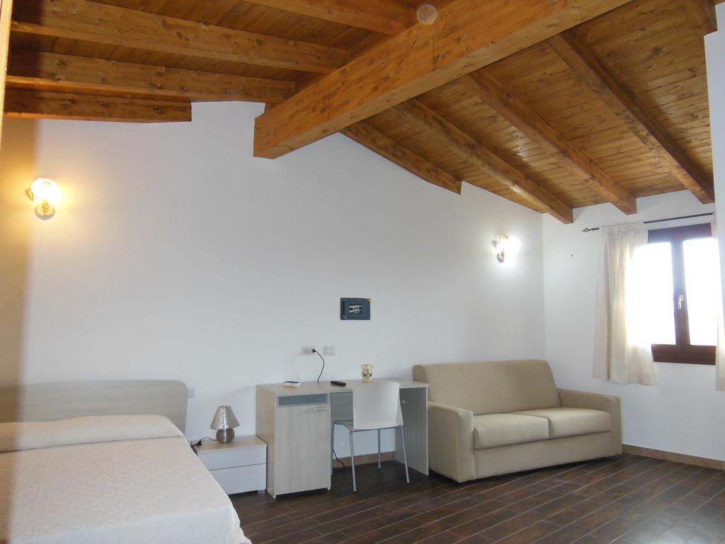 B&B Pettirosso San Teodoro  Room photo
